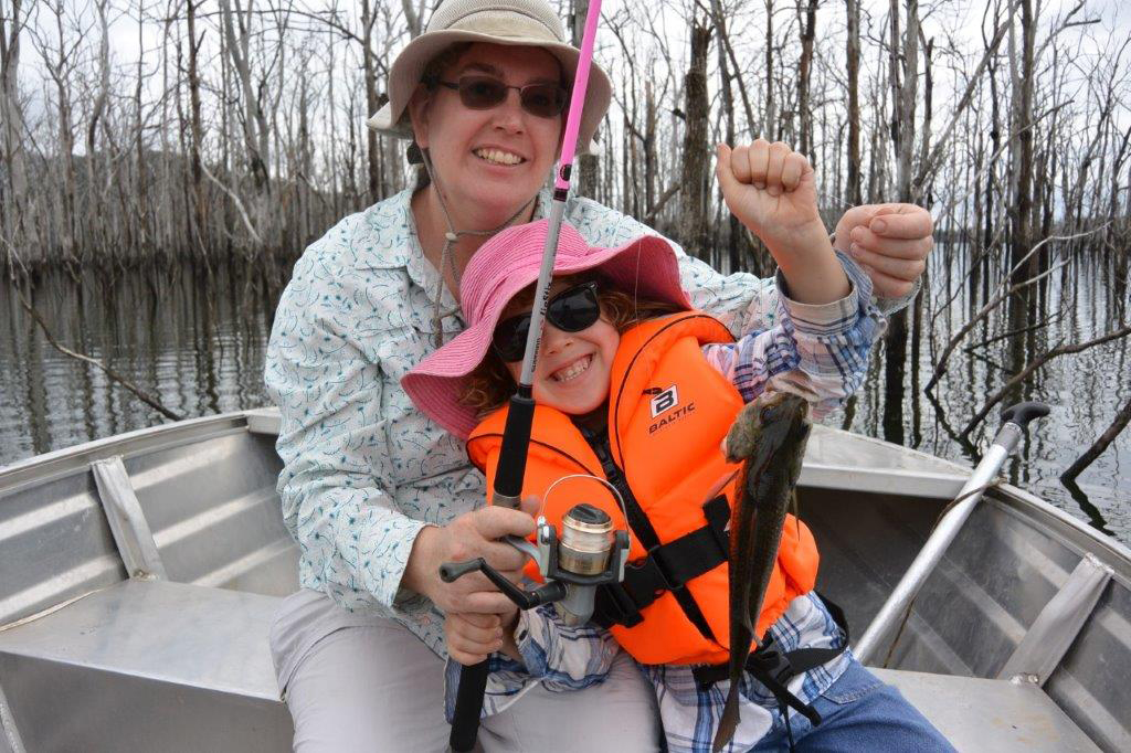 Jeanine and Juliana - Family Fishing Trip to Hinze Dam